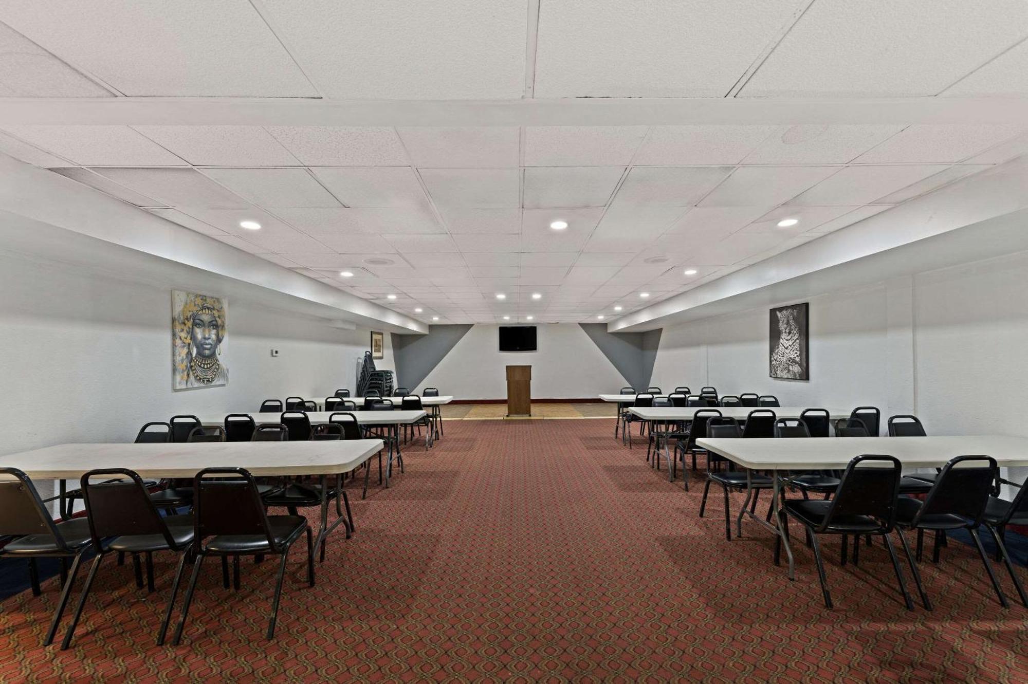 Quality Inn & Suites Near I-480 And I-29 Council Bluffs Zewnętrze zdjęcie