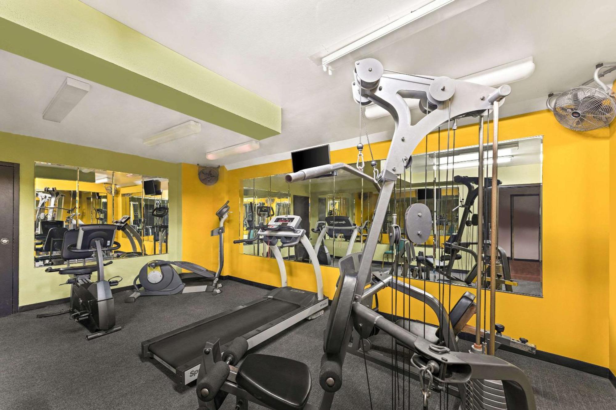 Quality Inn & Suites Near I-480 And I-29 Council Bluffs Zewnętrze zdjęcie