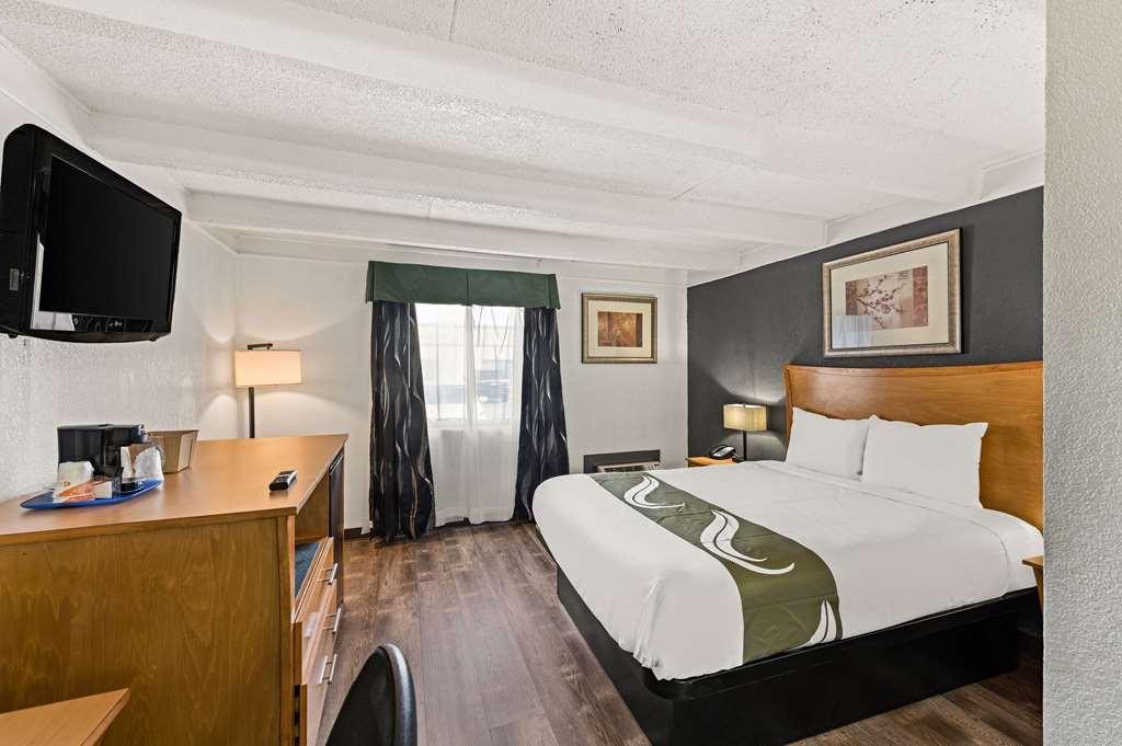 Quality Inn & Suites Near I-480 And I-29 Council Bluffs Pokój zdjęcie