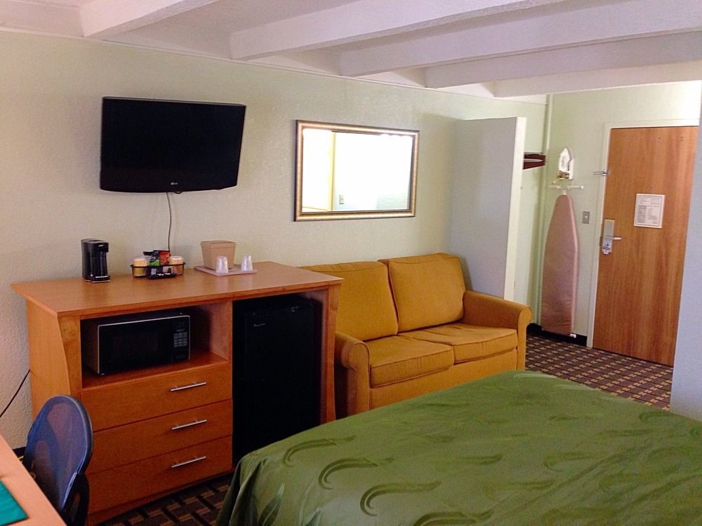 Quality Inn & Suites Near I-480 And I-29 Council Bluffs Zewnętrze zdjęcie