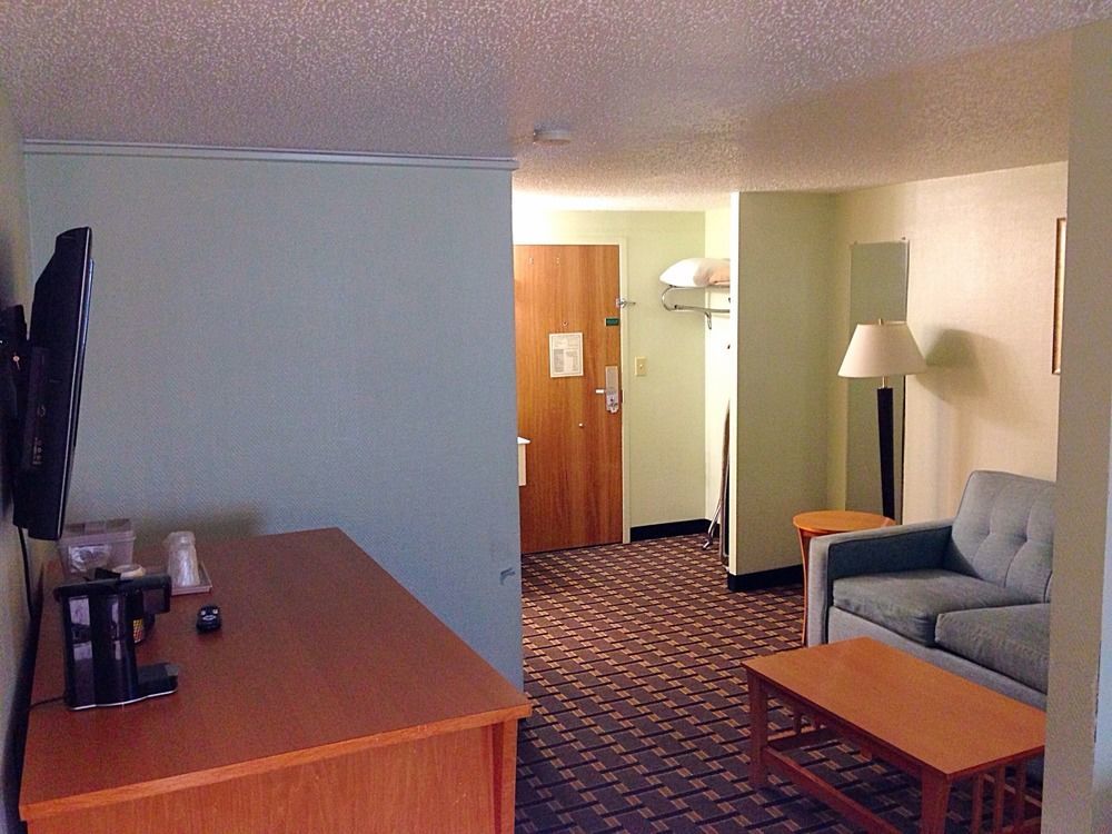 Quality Inn & Suites Near I-480 And I-29 Council Bluffs Zewnętrze zdjęcie