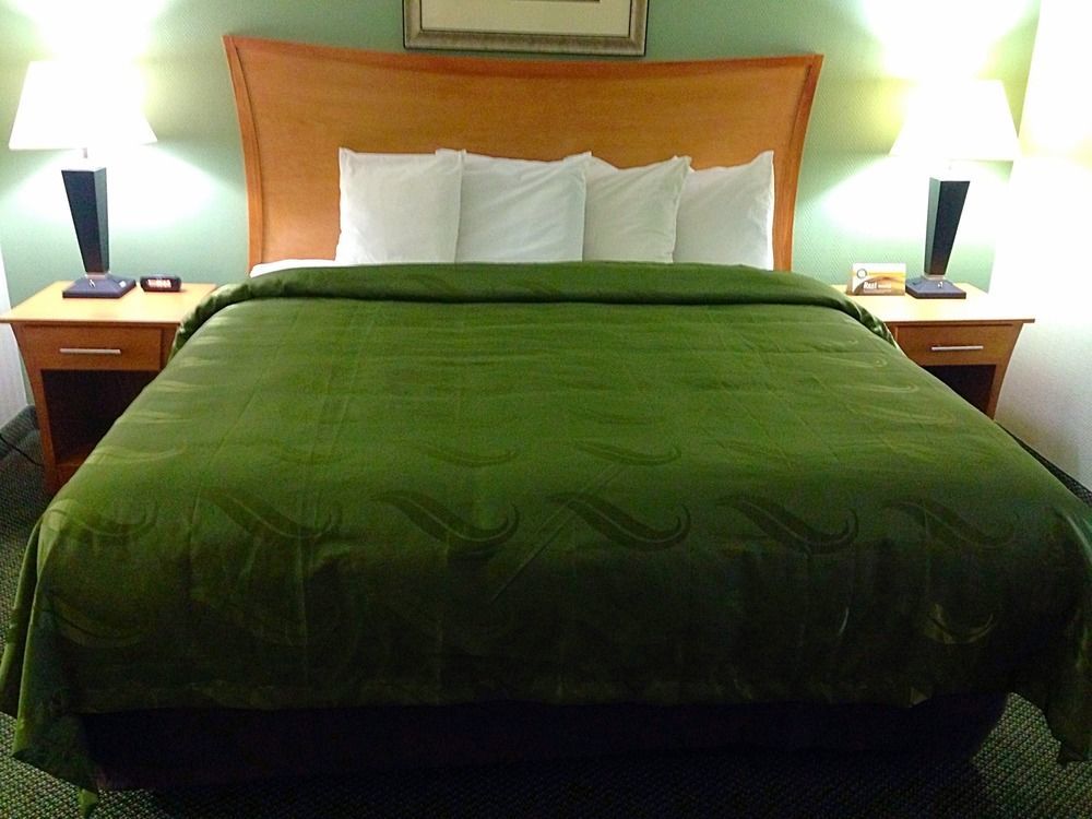 Quality Inn & Suites Near I-480 And I-29 Council Bluffs Zewnętrze zdjęcie