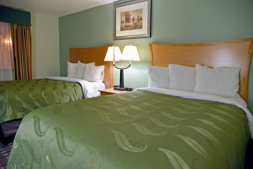 Quality Inn & Suites Near I-480 And I-29 Council Bluffs Zewnętrze zdjęcie