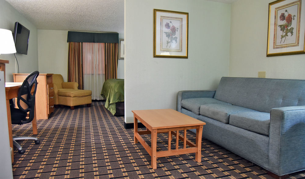 Quality Inn & Suites Near I-480 And I-29 Council Bluffs Zewnętrze zdjęcie