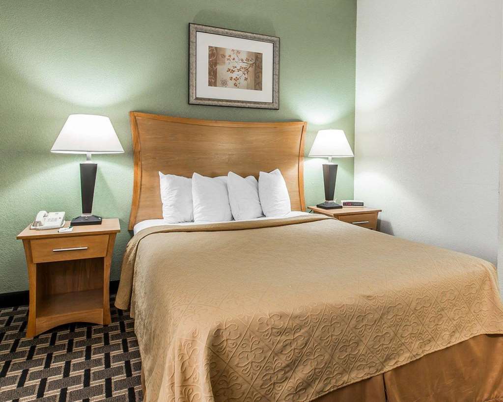 Quality Inn & Suites Near I-480 And I-29 Council Bluffs Pokój zdjęcie