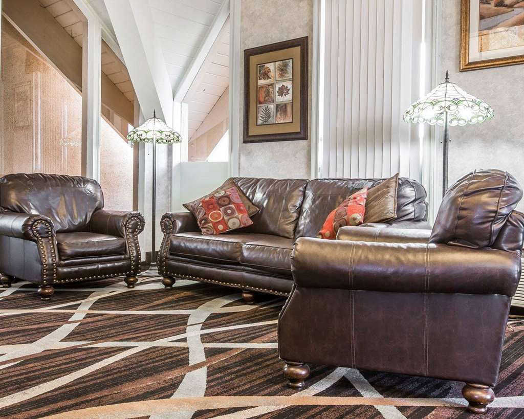 Quality Inn & Suites Near I-480 And I-29 Council Bluffs Wnętrze zdjęcie